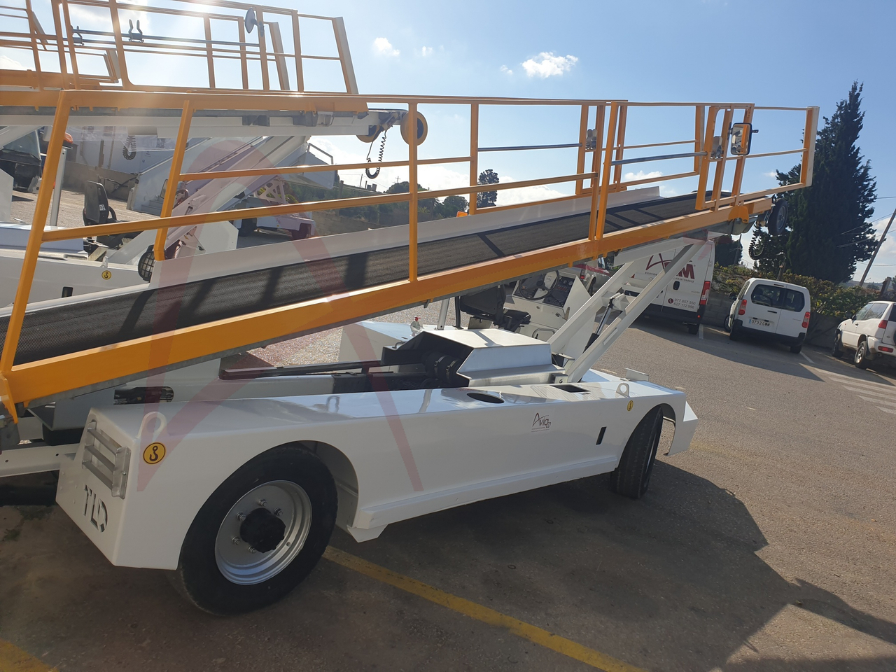 TLD NBL-D - Cargadora de banda: foto 3 TLD NBL-D - Cargadora de banda: foto 3