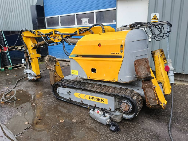 Brokk 330 remote demolition robot sloop kraan excavator - Excavadora de cadenas: foto 1 Brokk 330 remote demolition robot sloop kraan excavator - Excavadora de cadenas: foto 1