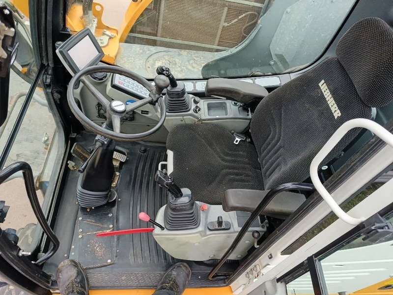 Excavadora de ruedas Liebherr A 910 Compact mobiele graafmachine excavator 12,5T: foto 14 Excavadora de ruedas Liebherr A 910 Compact mobiele graafmachine excavator 12,5T: foto 14