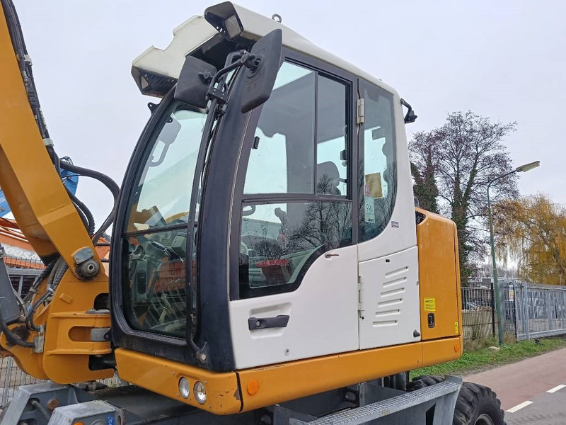 Excavadora de ruedas Liebherr A 910 Compact mobiele graafmachine excavator 12,5T: foto 13 Excavadora de ruedas Liebherr A 910 Compact mobiele graafmachine excavator 12,5T: foto 13