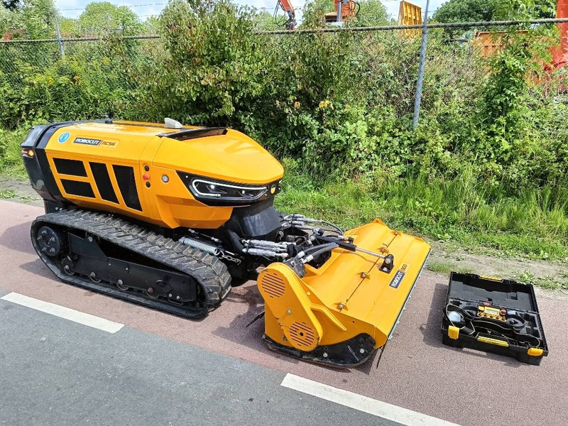 McConnel Robocut RC56 robot remote maaier mower 1200kg - Segadora: foto 5 McConnel Robocut RC56 robot remote maaier mower 1200kg - Segadora: foto 5