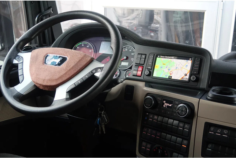 MAN TGX 26.580 6X2/4 RETARDER/ STEERED-PUSHER/ PTO/ ETC - Cabeza tractora: foto 5 MAN TGX 26.580 6X2/4 RETARDER/ STEERED-PUSHER/ PTO/ ETC - Cabeza tractora: foto 5