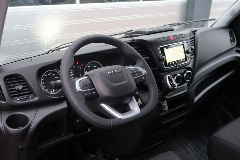Iveco Daily 35S18HV 3.0 L2H2 BPM VRIJ/ AUT/ 2X SCHUIFDEUR/ CAMERA/ LED/ CRUISE/ CLIMA/ NAVI/ - Furgón: foto 2 Iveco Daily 35S18HV 3.0 L2H2 BPM VRIJ/ AUT/ 2X SCHUIFDEUR/ CAMERA/ LED/ CRUISE/ CLIMA/ NAVI/ - Furgón: foto 2