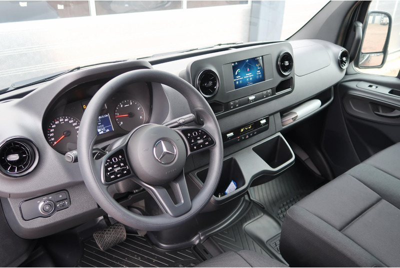Mercedes-Benz Sprinter 519 CDI L2H2 4X4 AUT/ 2X DEUR/ 3,5T/ MBUX/ CAMERA/ ETC. - Furgón: foto 2 Mercedes-Benz Sprinter 519 CDI L2H2 4X4 AUT/ 2X DEUR/ 3,5T/ MBUX/ CAMERA/ ETC. - Furgón: foto 2