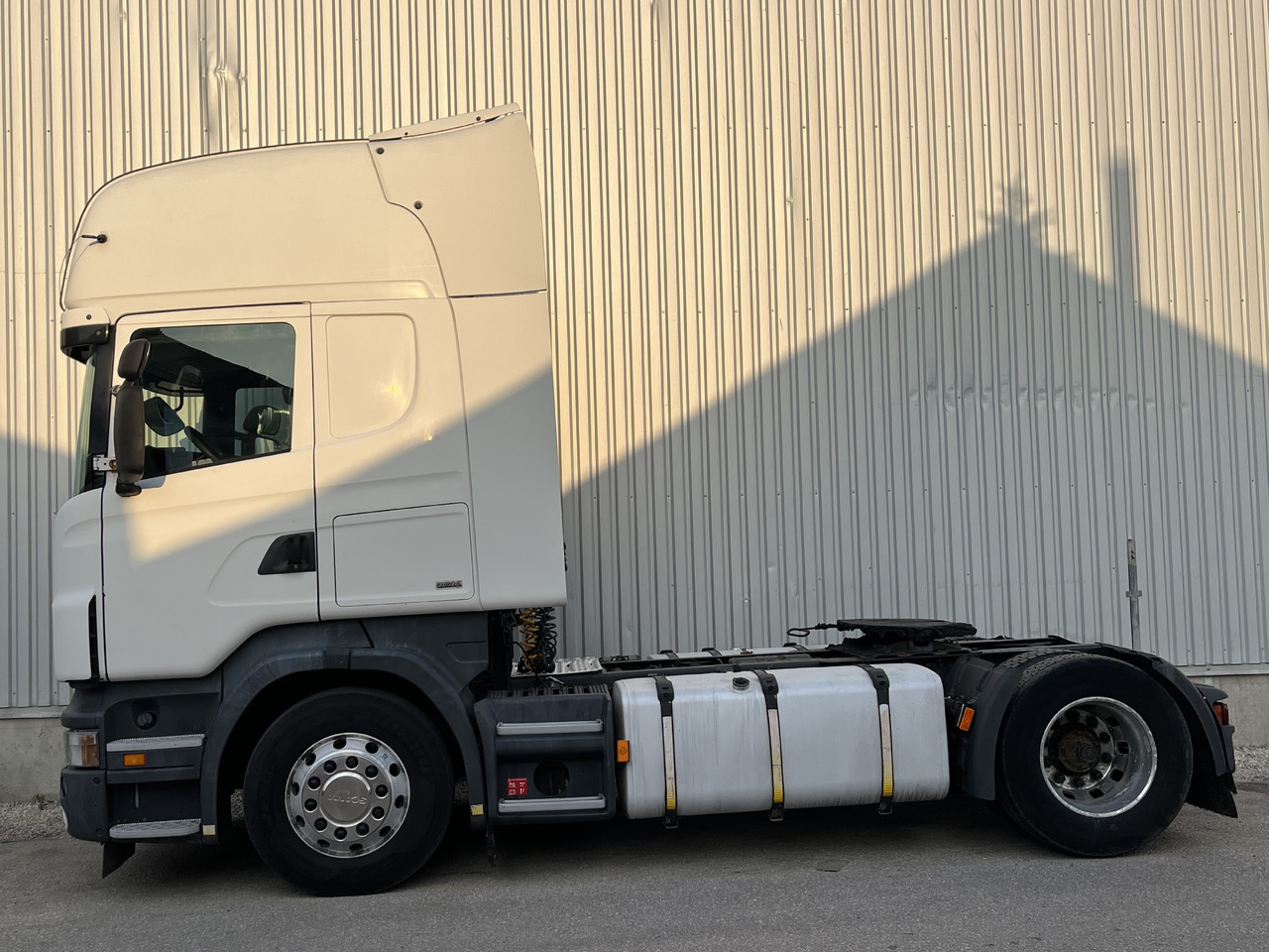 SCANIA R 420 LA 4X2 MLA - Cabeza tractora: foto 3 SCANIA R 420 LA 4X2 MLA - Cabeza tractora: foto 3