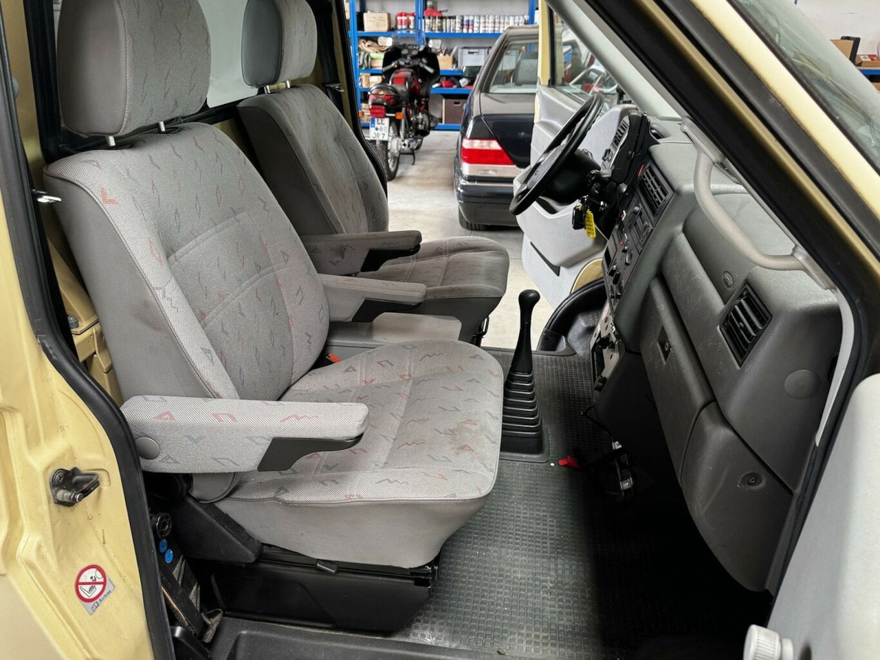 Furgón Volkswagen T4 2.5 TDI Syncro 4x4 lang 1. Hand!: foto 15