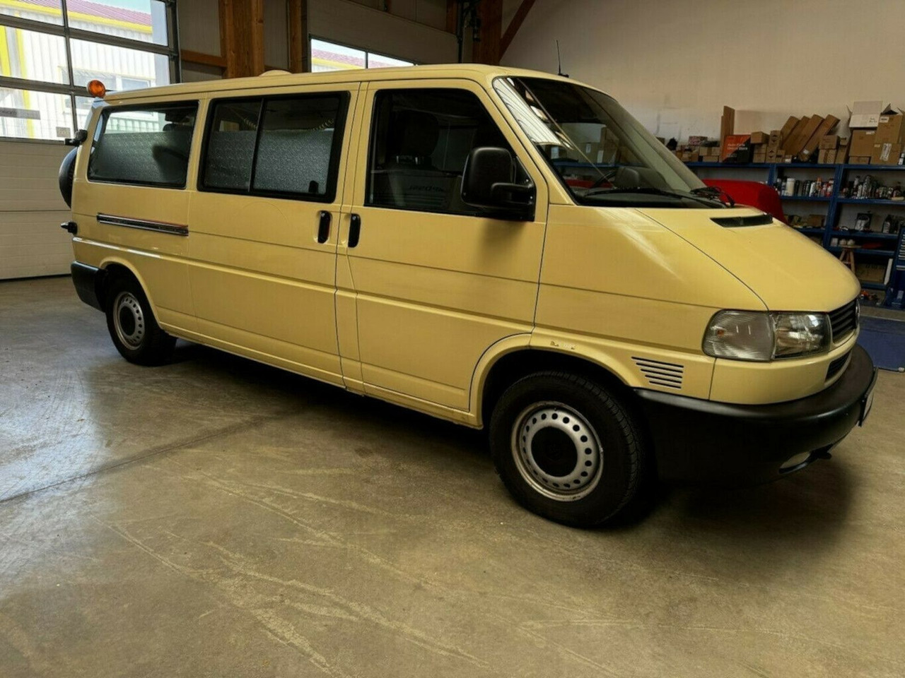 Volkswagen T4 2.5 TDI Syncro 4x4 lang 1. Hand! - Furgón: foto 4 Volkswagen T4 2.5 TDI Syncro 4x4 lang 1. Hand! - Furgón: foto 4