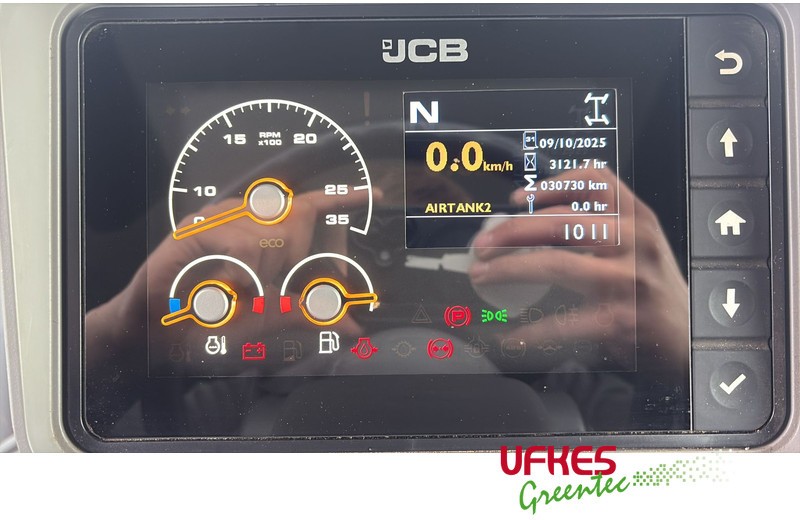 Tractor JCB Fastrac 4220 Chipper Combi: foto 10 Tractor JCB Fastrac 4220 Chipper Combi: foto 10