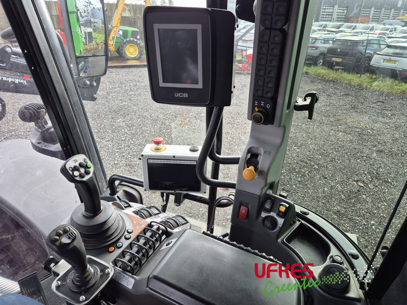 Tractor JCB Fastrac 4220 Chipper Combi: foto 11 Tractor JCB Fastrac 4220 Chipper Combi: foto 11