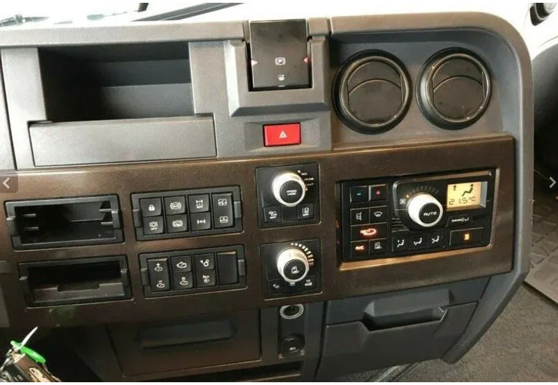 Cabeza tractora Renault T520 Sleep cab | Leasing: foto 9