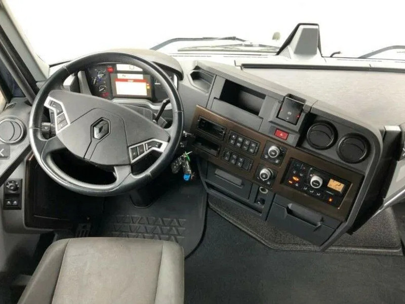 Foto del interior 2: Cabeza tractora Renault T520 Sleep cab | Leasing