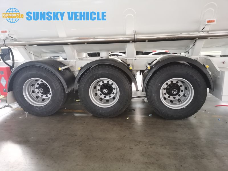 SUNSKY Fuel Tanker for sale - Semirremolque cisterna: foto 4 SUNSKY Fuel Tanker for sale - Semirremolque cisterna: foto 4