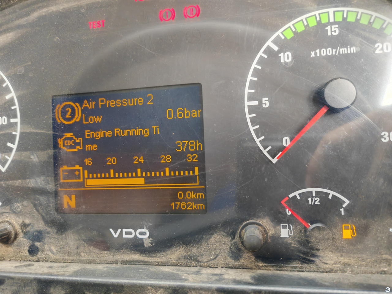 XCMG 2019 hydraulic telescopic arm 60ton truck crane XCT60_Y price - Autogrúa: foto 4 XCMG 2019 hydraulic telescopic arm 60ton truck crane XCT60_Y price - Autogrúa: foto 4