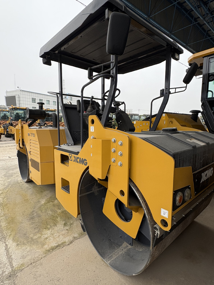 XCMG 8 ton 2Y103 double drum used vibratory road roller compactor 2022 - Apisonadora de asfalto: foto 5 XCMG 8 ton 2Y103 double drum used vibratory road roller compactor 2022 - Apisonadora de asfalto: foto 5