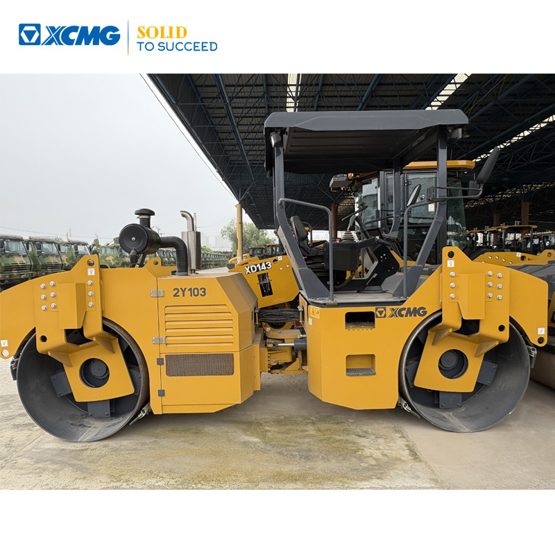 XCMG 8 ton 2Y103 double drum used vibratory road roller compactor 2022 - Apisonadora de asfalto: foto 1 XCMG 8 ton 2Y103 double drum used vibratory road roller compactor 2022 - Apisonadora de asfalto: foto 1