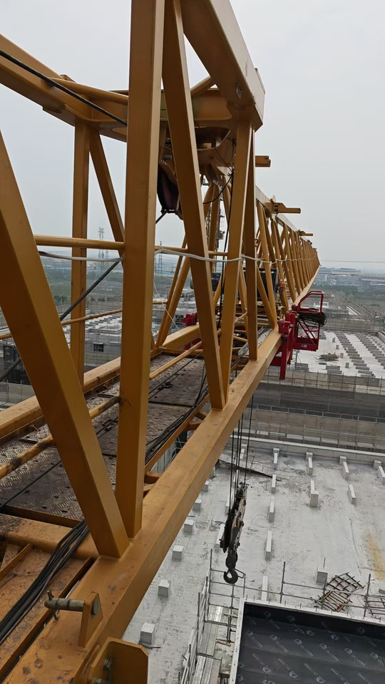 Leasing de  XCMG Official 20t XGT360-20S1 High Efficient Used Flat-top Tower Crane In Good Condition XCMG Official 20t XGT360-20S1 High Efficient Used Flat-top Tower Crane In Good Condition: foto 7