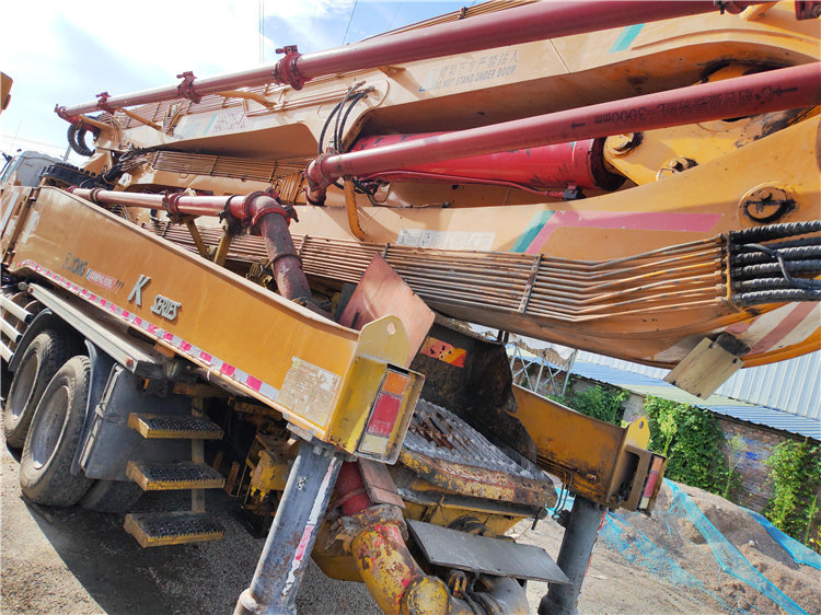 XCMG Official Hb56K 2016 Year 56m Concrete Boom Pump Truck for Sale - Bomba de hormigón: foto 4 XCMG Official Hb56K 2016 Year 56m Concrete Boom Pump Truck for Sale - Bomba de hormigón: foto 4