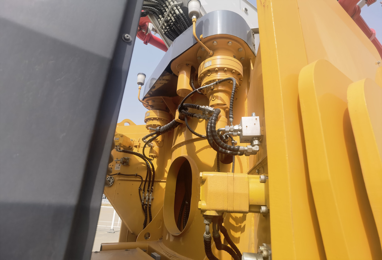 Bomba de hormigón XCMG Official Second Hand 62m Concrete Boom Pump HB62V Truck Mounted Concrete Pump For Sale: foto 9 Bomba de hormigón XCMG Official Second Hand 62m Concrete Boom Pump HB62V Truck Mounted Concrete Pump For Sale: foto 9