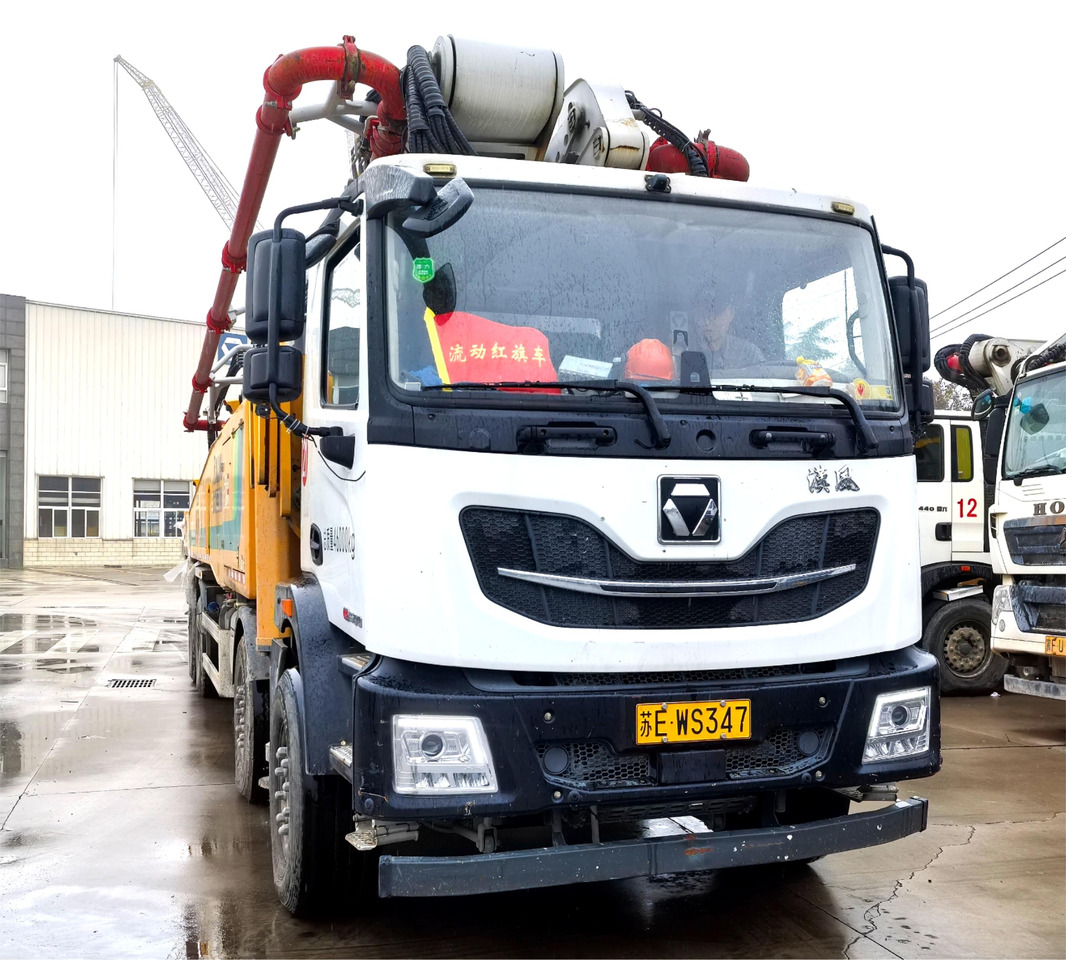 XCMG Official Second Hand Concrete Pump Machine HB65V 65m Concrete Boom Pump Truck Price List - Bomba de hormigón: foto 2 XCMG Official Second Hand Concrete Pump Machine HB65V 65m Concrete Boom Pump Truck Price List - Bomba de hormigón: foto 2