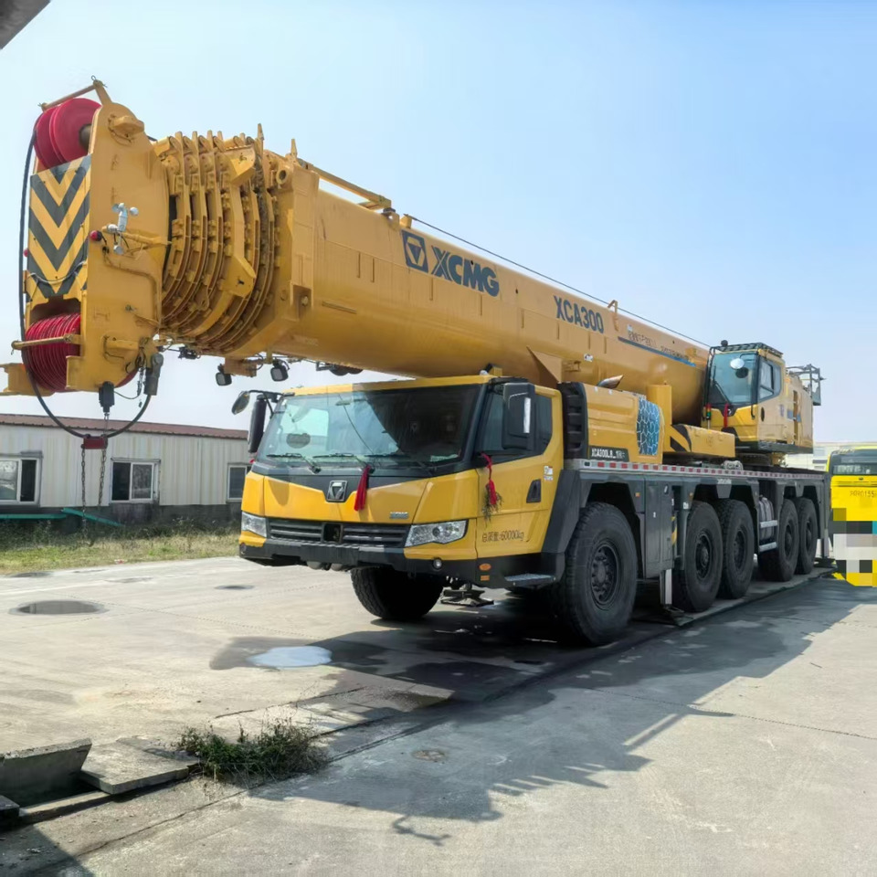 XCMG Official Second Hand Truck Mounted Crane XCA300L8_1 300 ton Mobile Crane Price - Grúa todo terreno: foto 4 XCMG Official Second Hand Truck Mounted Crane XCA300L8_1 300 ton Mobile Crane Price - Grúa todo terreno: foto 4