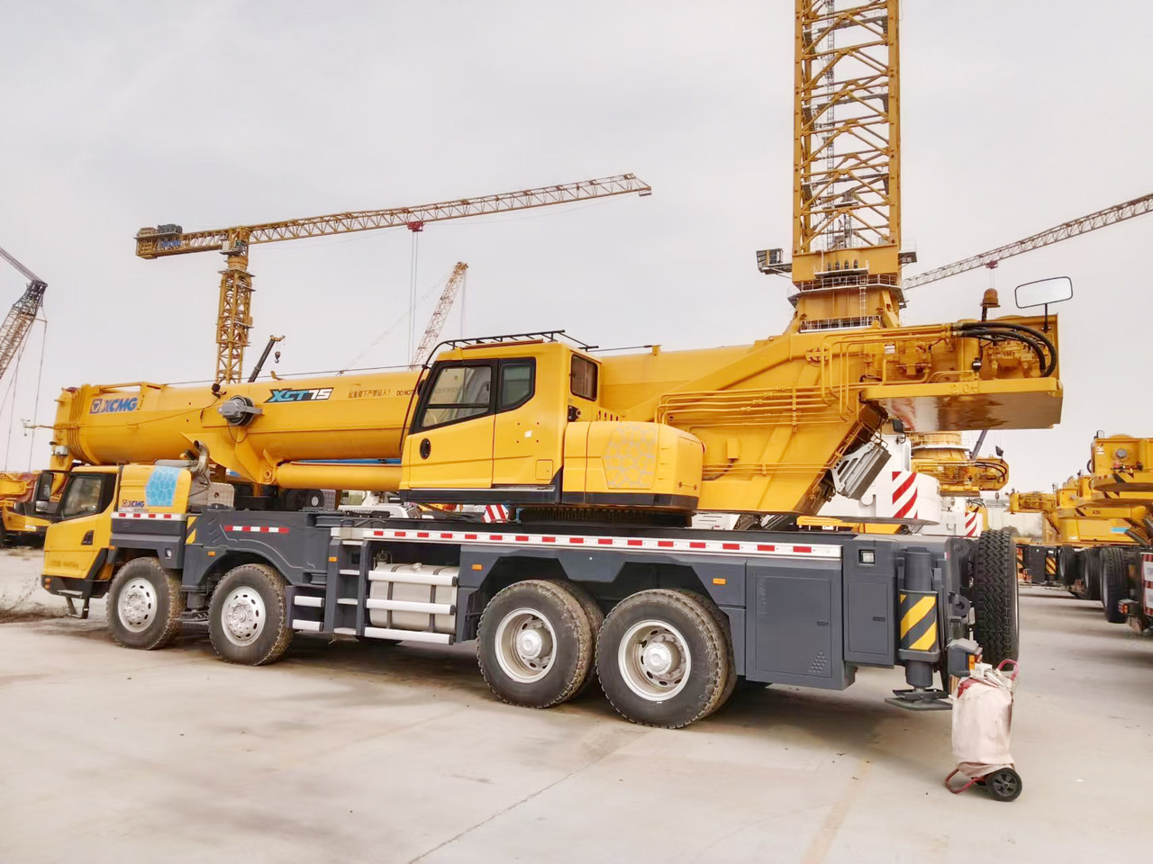 XCMG Official Used Truck Crane XCT75L7 75 Ton Mobile Crane Machine For Sale - Autogrúa: foto 4 XCMG Official Used Truck Crane XCT75L7 75 Ton Mobile Crane Machine For Sale - Autogrúa: foto 4