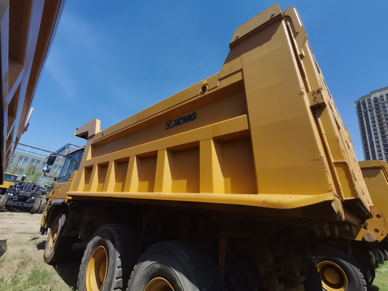 XCMG Official XDR80T 70 Ton 6x4 Dump Tuck Used Tipper Dump Truck Price - Dúmper: foto 3 XCMG Official XDR80T 70 Ton 6x4 Dump Tuck Used Tipper Dump Truck Price - Dúmper: foto 3