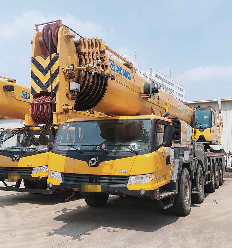 XCMG XCT130L8 second hand 130ton small hydraulic crane for sale - Autogrúa: foto 2 XCMG XCT130L8 second hand 130ton small hydraulic crane for sale - Autogrúa: foto 2