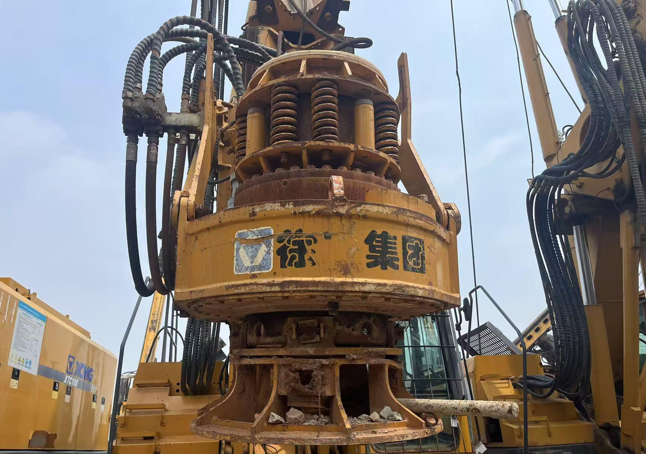 XCMG XR220D mobile crawler rotary drilling rig 25m - Perforadora: foto 5 XCMG XR220D mobile crawler rotary drilling rig 25m - Perforadora: foto 5