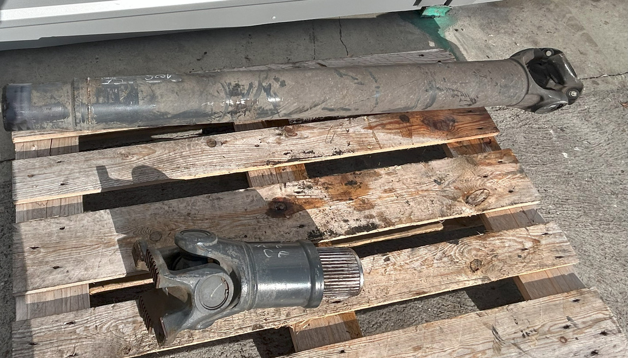 DAF CF EURO 6 440 DRIVE SHAFT LENGTH 1640 MM - Árbol de transmisión: foto 2 DAF CF EURO 6 440 DRIVE SHAFT LENGTH 1640 MM - Árbol de transmisión: foto 2