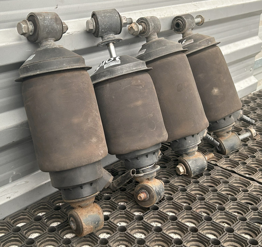 DAF XF 106 CAB SUSPENSION BOOT SET - Suspensión de cabina: foto 2 DAF XF 106 CAB SUSPENSION BOOT SET - Suspensión de cabina: foto 2