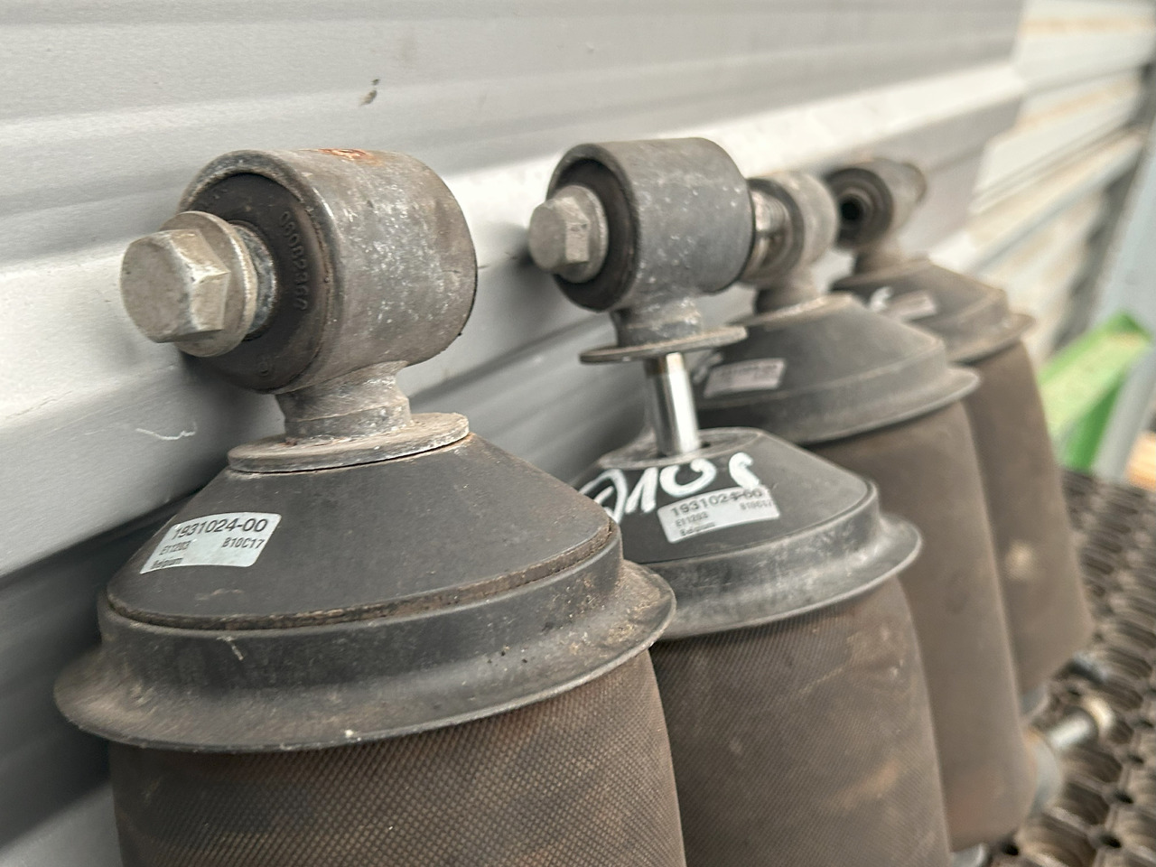 DAF XF 106 CAB SUSPENSION BOOT SET - Suspensión de cabina: foto 3 DAF XF 106 CAB SUSPENSION BOOT SET - Suspensión de cabina: foto 3