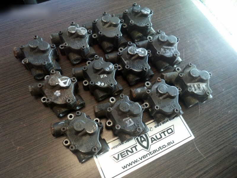 DAF ZF Kraftstoffpumpe ZF 7018955150 DAF XF 105 truck - Bomba de combustible para Camión: foto 5 DAF ZF Kraftstoffpumpe ZF 7018955150 DAF XF 105 truck - Bomba de combustible para Camión: foto 5