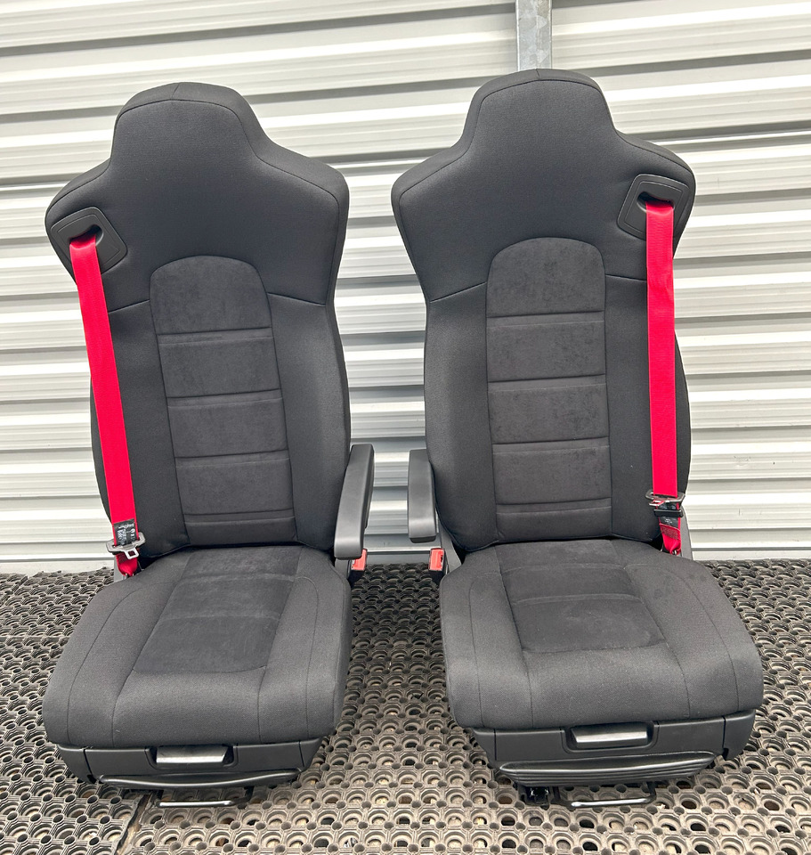 IVECO NEW SET OF SEATS IVECO S-WAY - Asiento: foto 3 IVECO NEW SET OF SEATS IVECO S-WAY - Asiento: foto 3