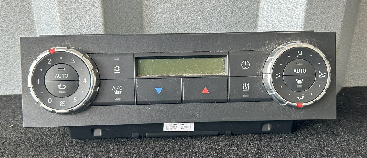 MERCEDES AIR CONDITIONING CONTROL PANEL AROCS MP4 - Pieza de aire acondicionado: foto 1 MERCEDES AIR CONDITIONING CONTROL PANEL AROCS MP4 - Pieza de aire acondicionado: foto 1