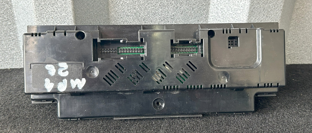 MERCEDES AIR CONDITIONING CONTROL PANEL AROCS MP4 - Pieza de aire acondicionado: foto 2 MERCEDES AIR CONDITIONING CONTROL PANEL AROCS MP4 - Pieza de aire acondicionado: foto 2