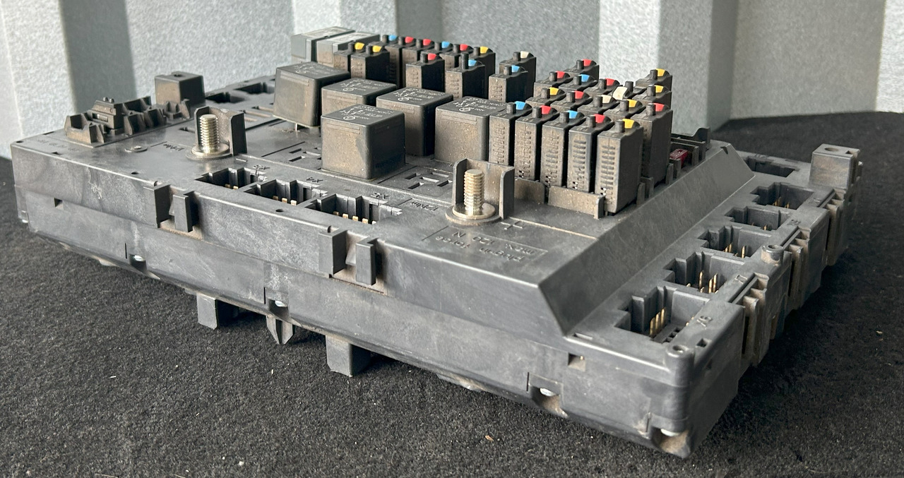 MERCEDES AROCS MP4 A FUSE MODULE SAM - Fusible: foto 4 MERCEDES AROCS MP4 A FUSE MODULE SAM - Fusible: foto 4