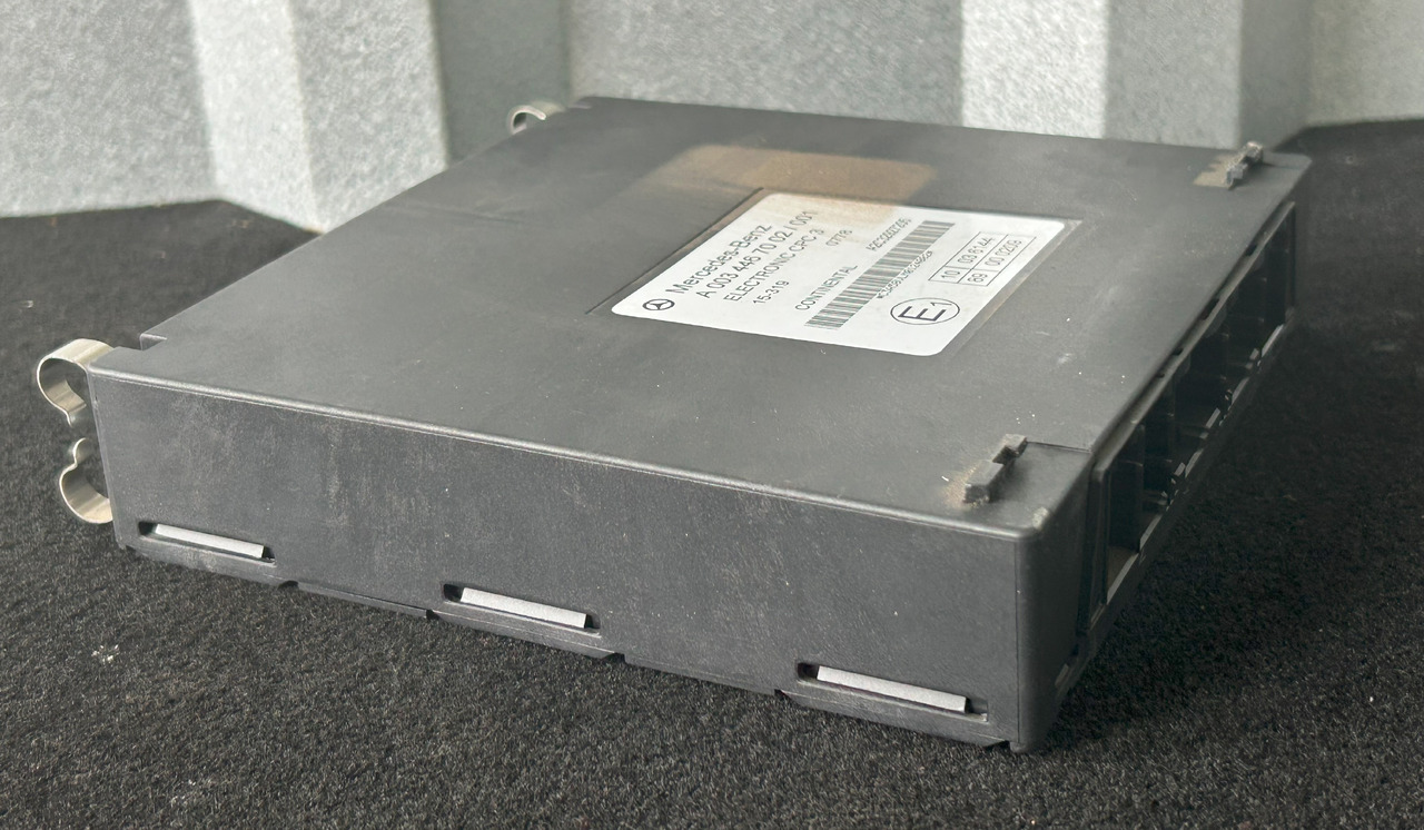 MERCEDES AROCS MP4 CPC3 - Unidad de control: foto 3 MERCEDES AROCS MP4 CPC3 - Unidad de control: foto 3