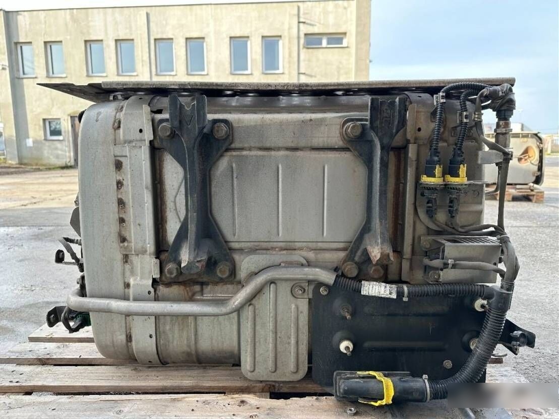 Mercedes-Benz ACTROS MP4 A0084902212 truck - Convertidor catalítico para Camión: foto 2 Mercedes-Benz ACTROS MP4 A0084902212 truck - Convertidor catalítico para Camión: foto 2