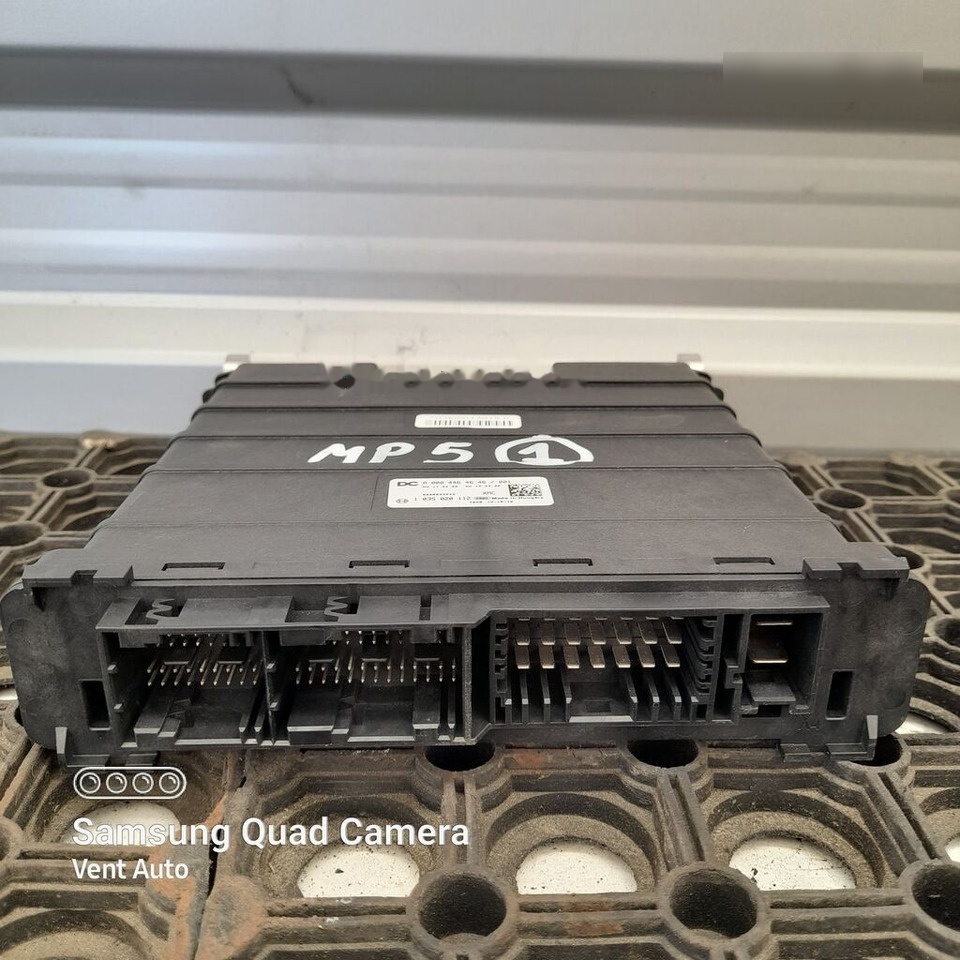 Mercedes-Benz ACTROS MP5 A0004464646 Mercedes-Benz A0004464646 XMC - Unidad de control para Camión: foto 3 Mercedes-Benz ACTROS MP5 A0004464646 Mercedes-Benz A0004464646 XMC - Unidad de control para Camión: foto 3