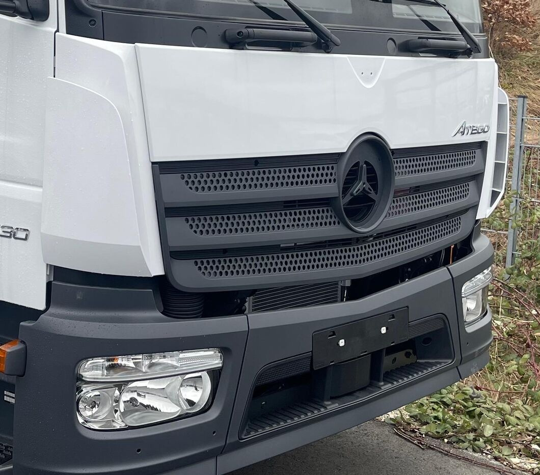 Mercedes-Benz KOMPLETNY PRZÓD ATEGO Mercedes-Benz ATEGO - Parachoques para Camión: foto 1 Mercedes-Benz KOMPLETNY PRZÓD ATEGO Mercedes-Benz ATEGO - Parachoques para Camión: foto 1