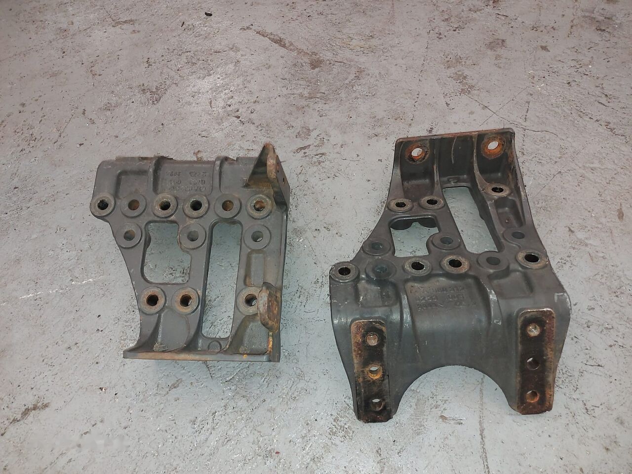 Suport arc Mercedes-Benz A9603120233 Mercedes-Benz ACTROS MP4 truck - Suspensión para Camión: foto 1 Suport arc Mercedes-Benz A9603120233 Mercedes-Benz ACTROS MP4 truck - Suspensión para Camión: foto 1