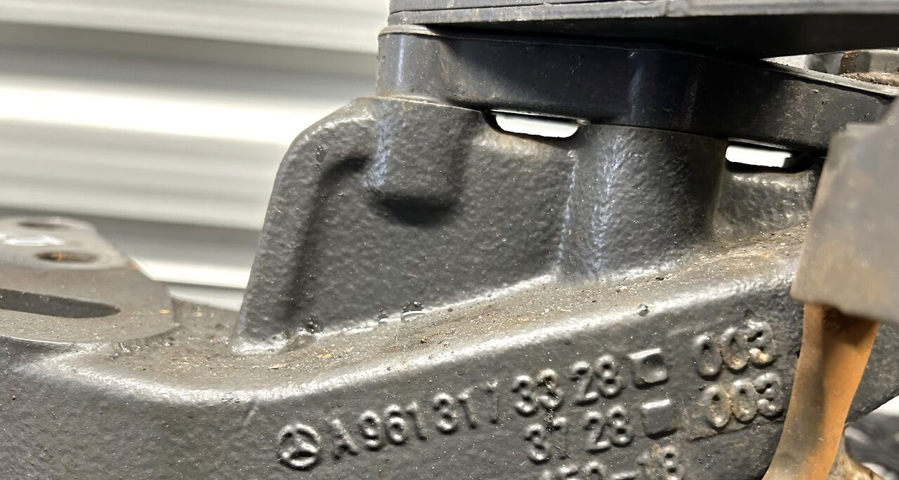 WSPORNIK MOCOWANIE ŁAPA ZACZEPU Mercedes-Benz ACTROS MP4 truck - Suspensión para Camión: foto 2 WSPORNIK MOCOWANIE ŁAPA ZACZEPU Mercedes-Benz ACTROS MP4 truck - Suspensión para Camión: foto 2