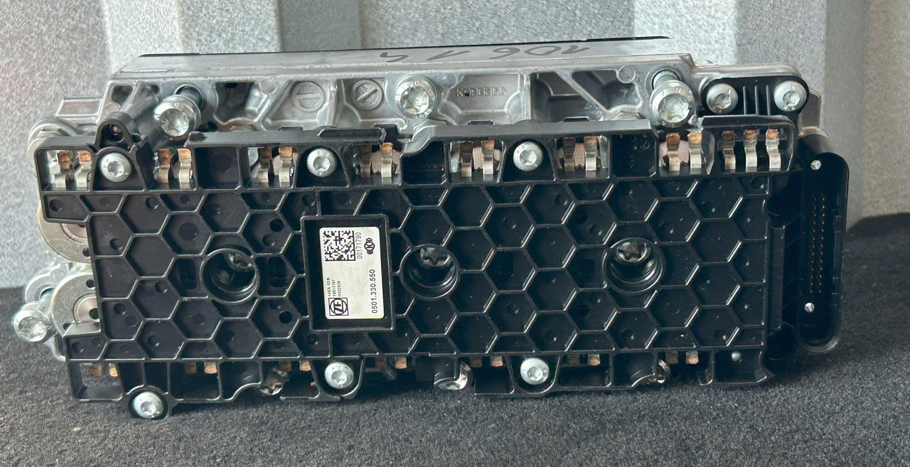 ZF DAF XF 106 530 TRAXON ZF VALVE BLOCK - Unidad de control para Camión: foto 3 ZF DAF XF 106 530 TRAXON ZF VALVE BLOCK - Unidad de control para Camión: foto 3