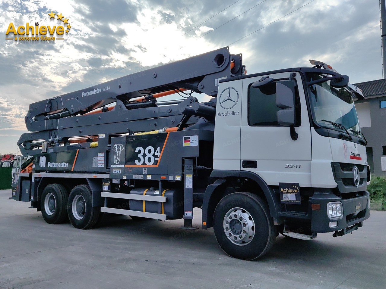 PUTZMEISTER PUTZMEISTER M38-4Z 2013 HOT SALE Mercedes-Benz【ACHIEVE】TOP CONDITION!!! - Bomba de hormigón: foto 1 PUTZMEISTER PUTZMEISTER M38-4Z 2013 HOT SALE Mercedes-Benz【ACHIEVE】TOP CONDITION!!! - Bomba de hormigón: foto 1