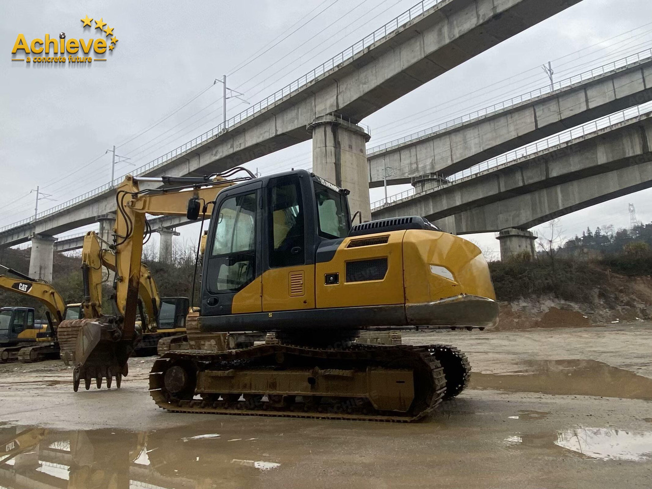 XCMG XE135D 0.32-0.61(0.52) m³ 86/2200 kw/rpm QSF3.8 260 L 99.1 kN 【ACHIEVE】 TOP CONDITION!!! - Excavadora de cadenas: foto 3 XCMG XE135D 0.32-0.61(0.52) m³ 86/2200 kw/rpm QSF3.8 260 L 99.1 kN 【ACHIEVE】 TOP CONDITION!!! - Excavadora de cadenas: foto 3