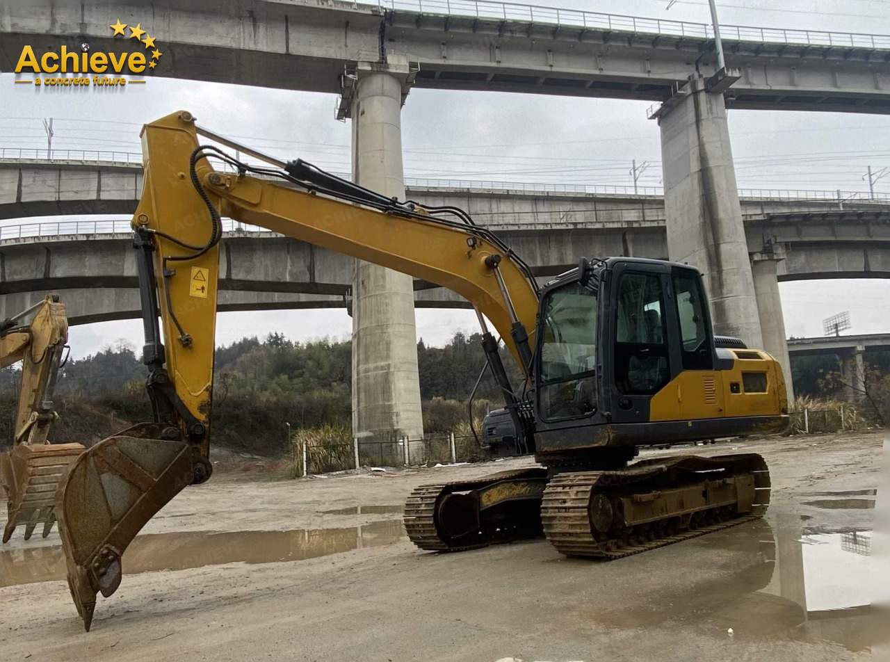 XCMG XE135D 0.32-0.61(0.52) m³ 86/2200 kw/rpm QSF3.8 260 L 99.1 kN 【ACHIEVE】 TOP CONDITION!!! - Excavadora de cadenas: foto 2 XCMG XE135D 0.32-0.61(0.52) m³ 86/2200 kw/rpm QSF3.8 260 L 99.1 kN 【ACHIEVE】 TOP CONDITION!!! - Excavadora de cadenas: foto 2