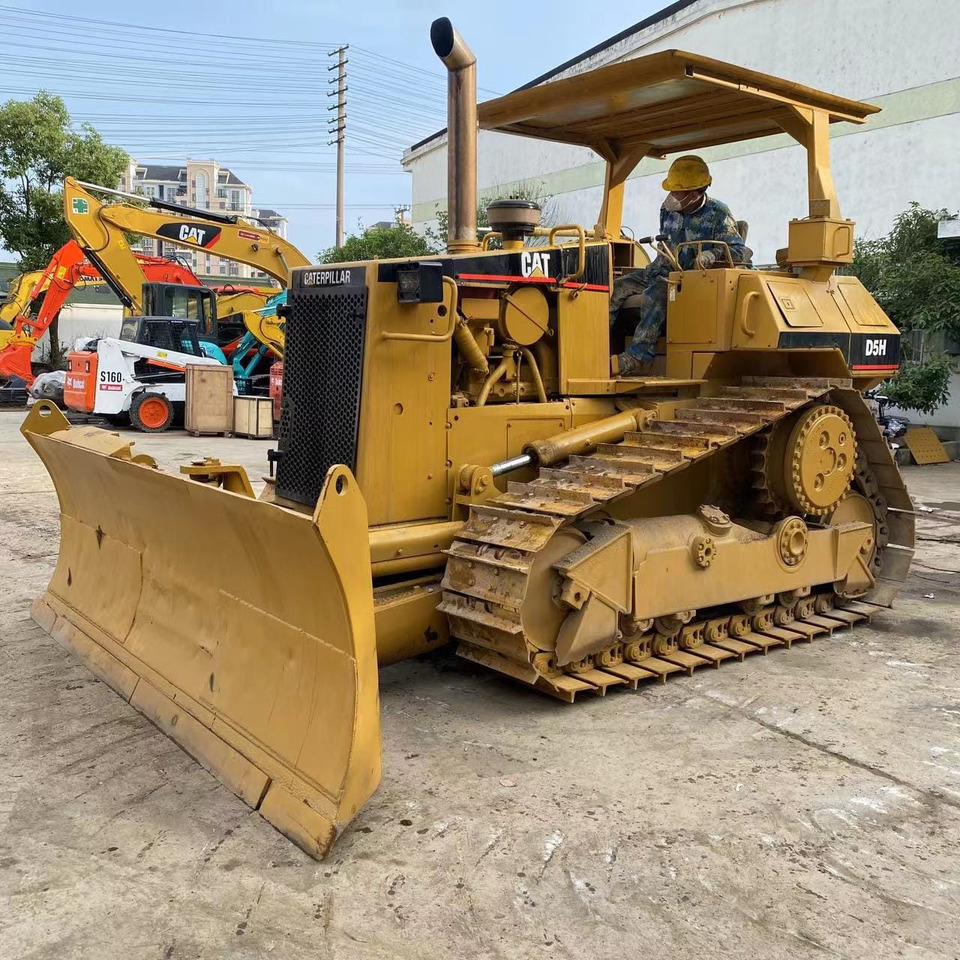 Caterpillar Bulldozer CAT D5H, D5K Cheap Japan Origin Bulldozer - Bulldozer: foto 1 Caterpillar Bulldozer CAT D5H, D5K Cheap Japan Origin Bulldozer - Bulldozer: foto 1