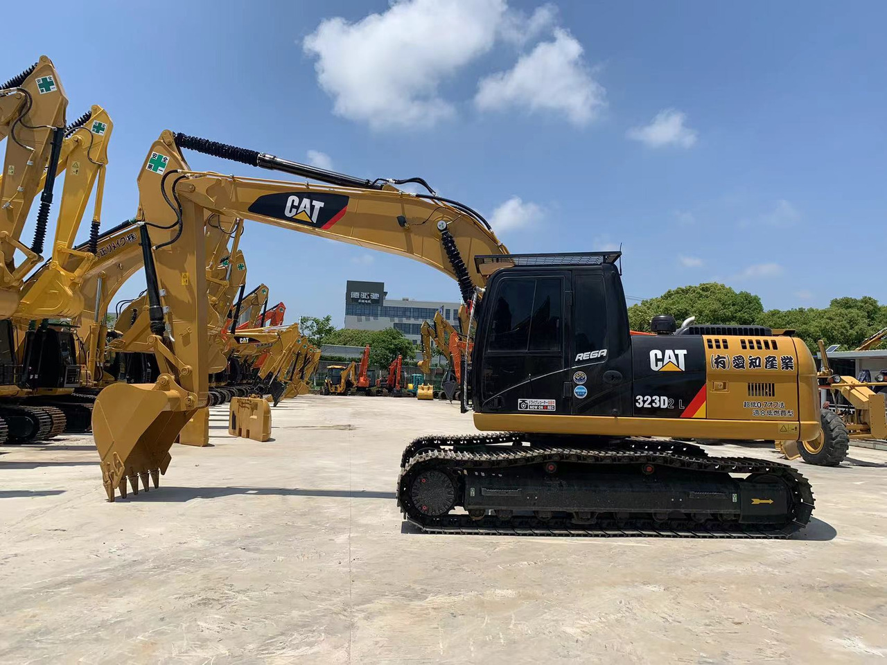 Caterpillar Excavator 320, 323 with Mechanical Engine Mitsubishi S6K - Excavadora de cadenas: foto 2 Caterpillar Excavator 320, 323 with Mechanical Engine Mitsubishi S6K - Excavadora de cadenas: foto 2