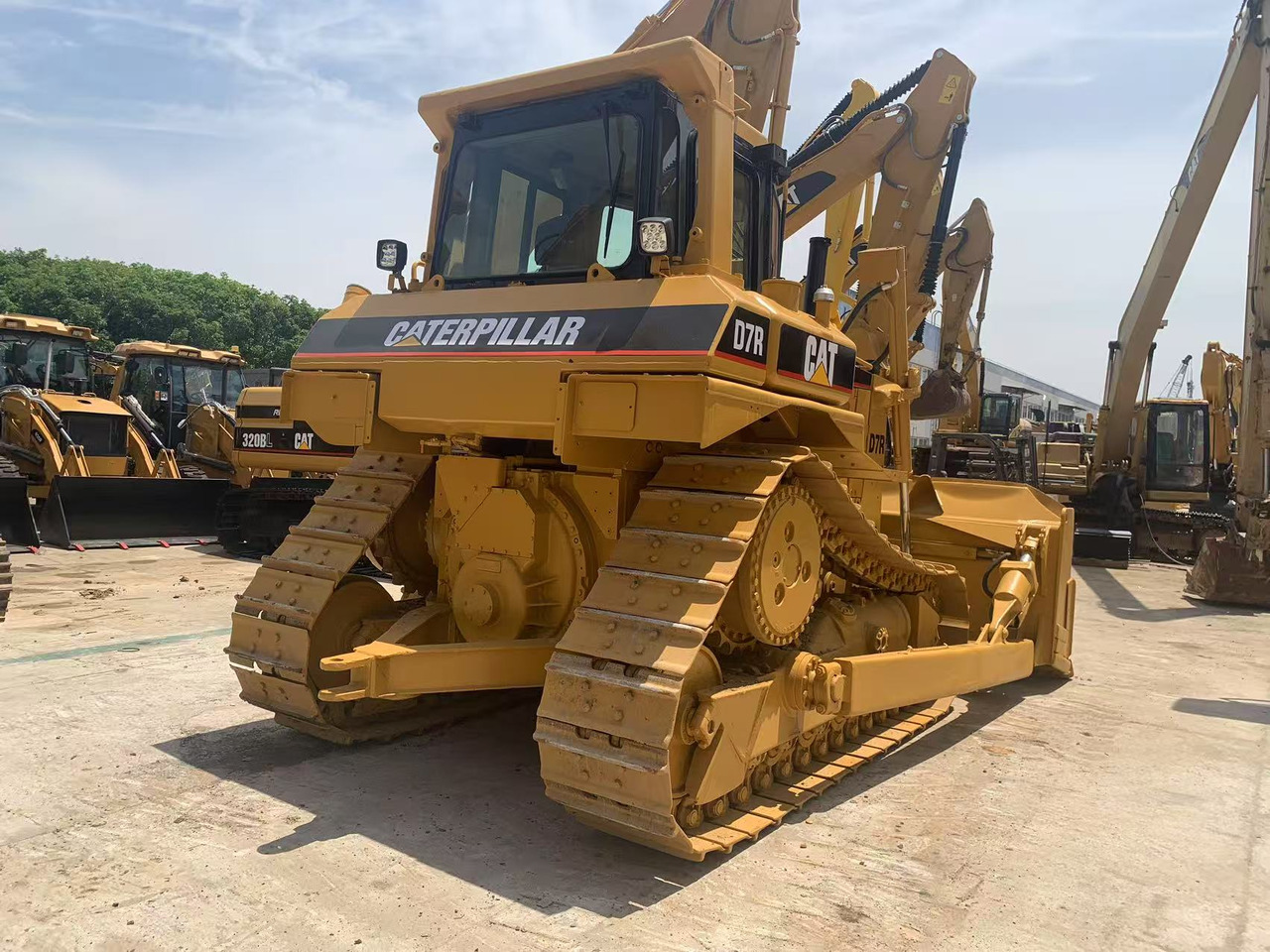 Caterpillar Tracked Tractor CAT D6R, D7R, D8R with Triangle Track - Bulldozer: foto 4 Caterpillar Tracked Tractor CAT D6R, D7R, D8R with Triangle Track - Bulldozer: foto 4
