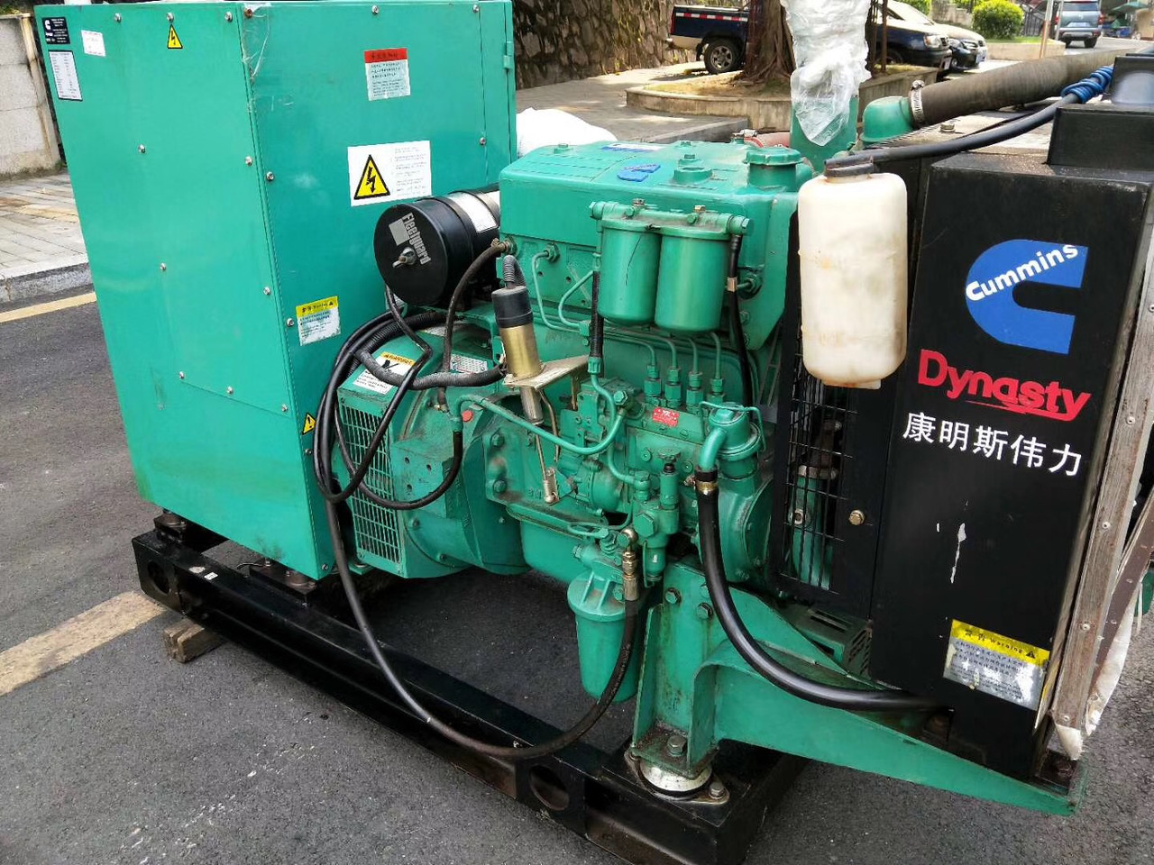 Cummins 55KW Generator Set Standford Alternator - Generador industriale: foto 5 Cummins 55KW Generator Set Standford Alternator - Generador industriale: foto 5